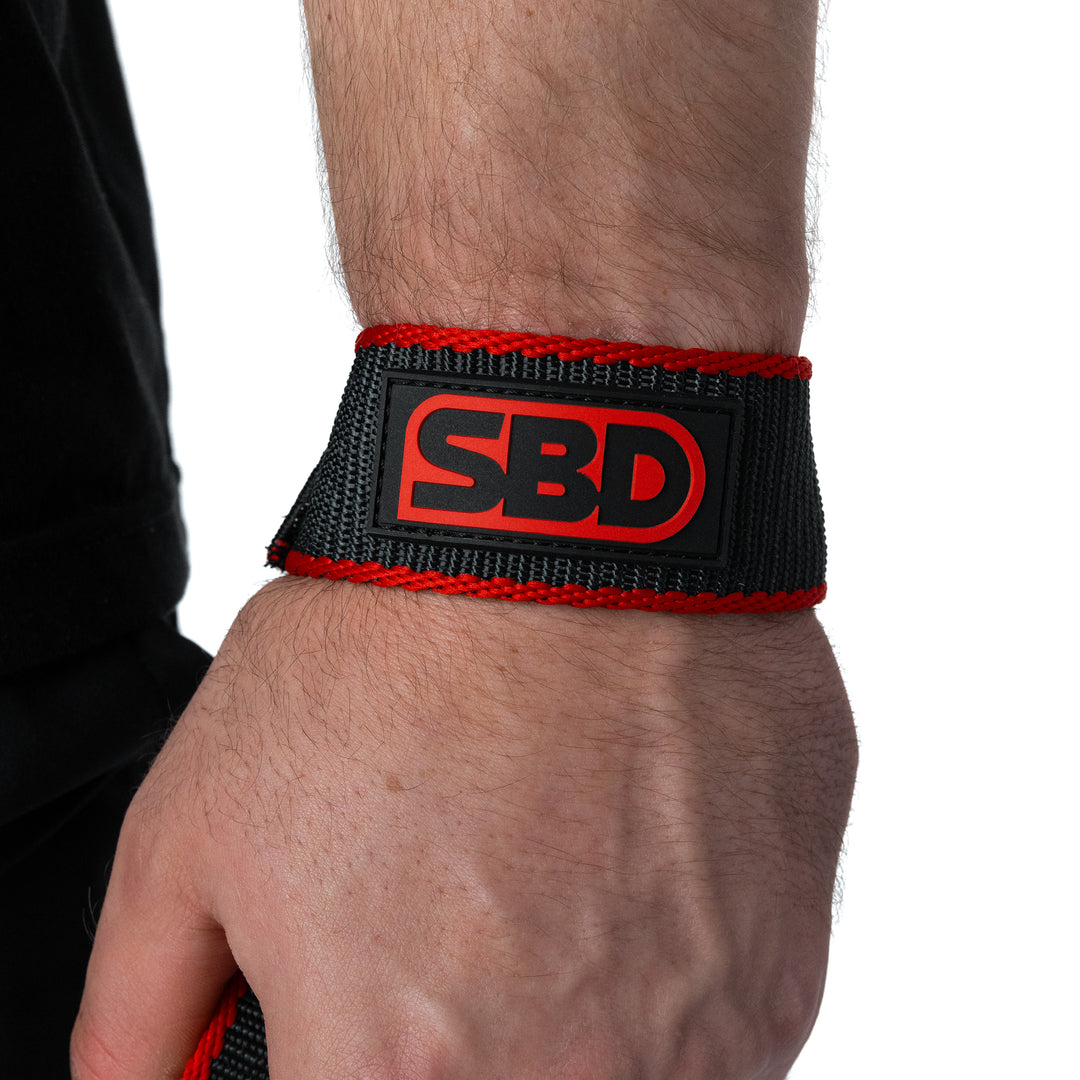 SBD Lifting Straps – detail van een Classic flat-loop strap rond de pols