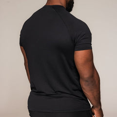 SBD Training T-Shirt Classic voor heren – achterzijde van het gedragen shirt, schuin aanzicht