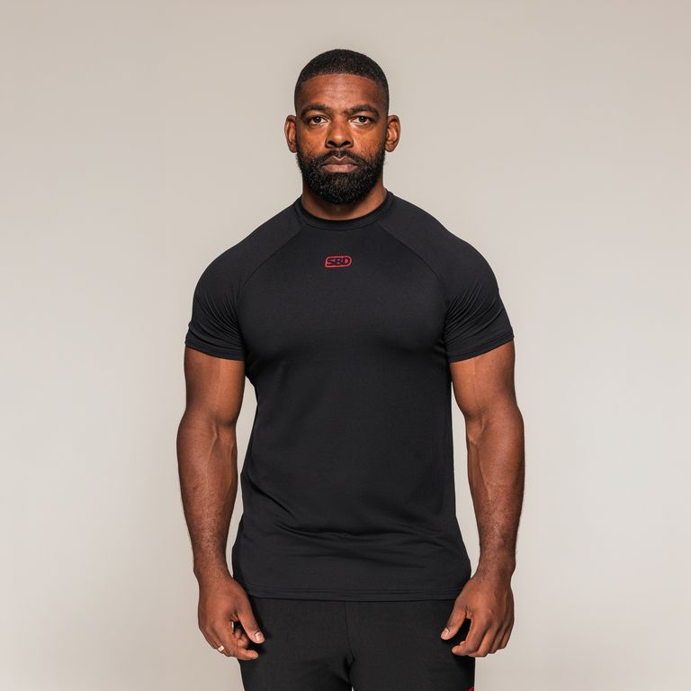 SBD Training T-Shirt Classic voor heren – zwart herenmodel gedragen, voorzijde