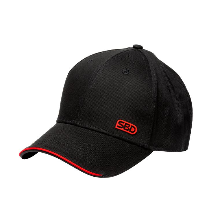 SBD Baseball Cap Classic in zwart met rode SBD-details – productfoto