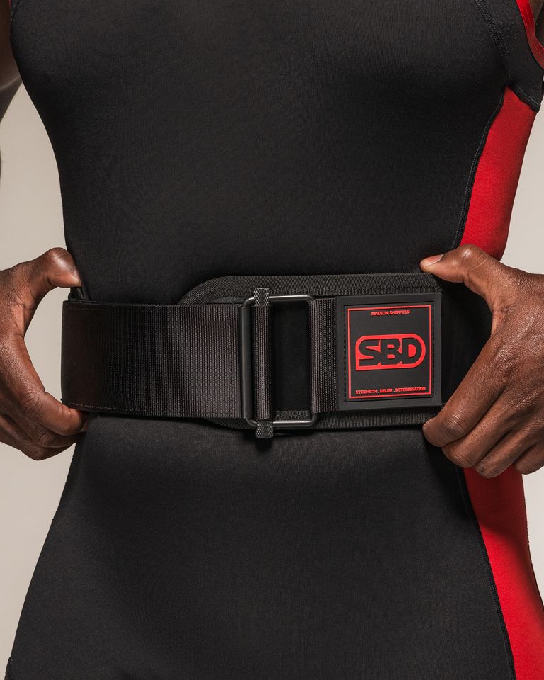 SBD Hybrid weightlifting belt – officiële studiofoto 1
