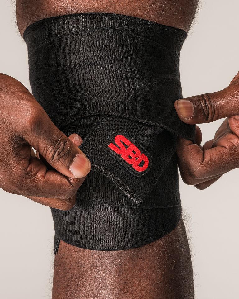 SBD weightlifting knee wraps – officiële studiofoto 2